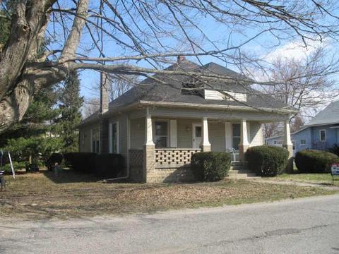 504 E Washington St, Waldron, IN 46182 photo 2