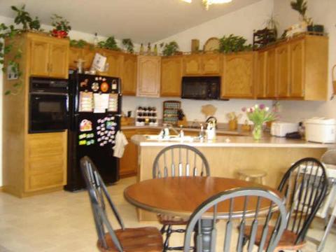 5525 Spring Dr, Columbus, IN 47201 photo 3