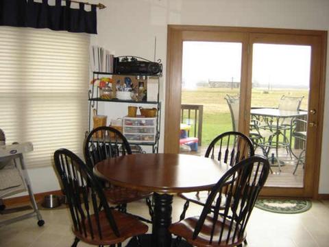 5525 Spring Dr, Columbus, IN 47201 photo 4