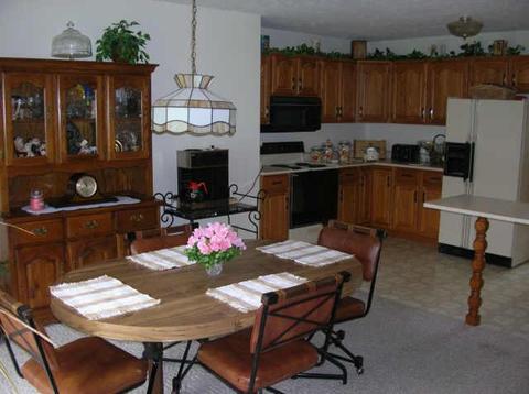 8756 Surrey Dr, Pendleton, IN 46064 photo 6