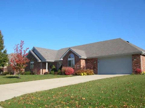 8756 Surrey Dr, Pendleton, IN 46064 photo 1