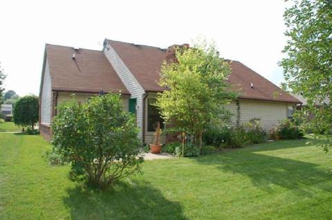 913 E Brookside Ln, Plainfield, IN 46168 photo 2