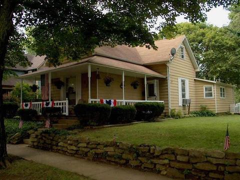 222 Franklin St, Pendleton, IN 46064 photo 1