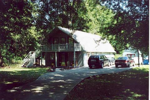 215 Hallowell, Pendleton, IN 46064 photo 1