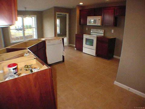 2377 Cameron Ct, Columbus, IN 47203 photo 4