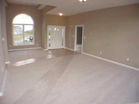 2377 Cameron Ct, Columbus, IN 47203 photo 2