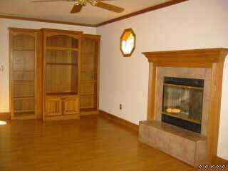 210 Broadway Ave, Arcadia, IN 46030 photo 5
