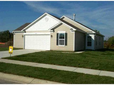 8427 S Firefly Dr, Pendleton, IN 46064 photo 1