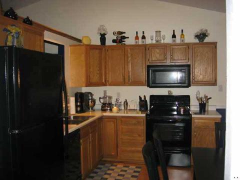 17 Village Pkwy, Pendleton, IN 46064 photo 4