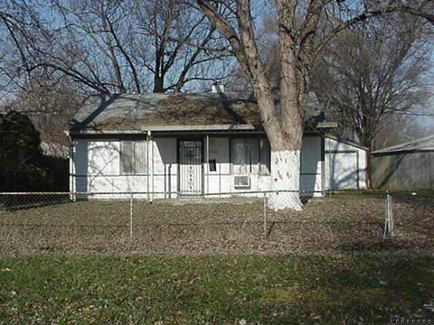 3060 N Eagledale Dr, Indianapolis, IN 46222 photo 1