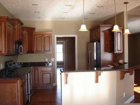 6245 Congress Dr, Pendleton, IN 46064 photo 2