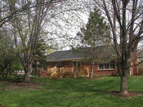 35 Greyhound Pass, Carmel, IN 46032 photo 2
