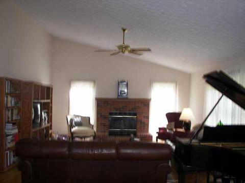 35 Greyhound Pass, Carmel, IN 46032 photo 3