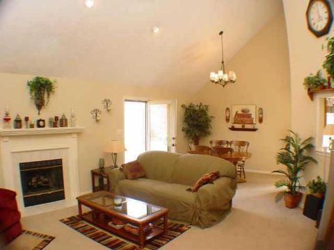 221 Lucky Ln, Pendleton, IN 46064 photo 3