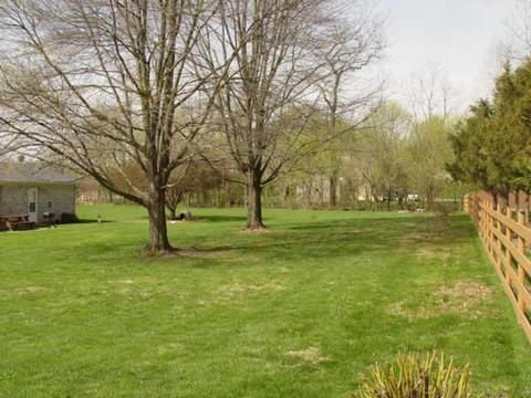 8434 W Fall Creek Dr, Pendleton, IN 46064 photo 2