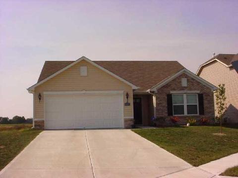 1594 Huntzinger Blvd, Pendleton, IN 46064 photo 1