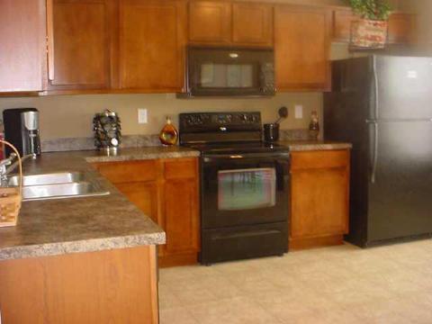 1594 Huntzinger Blvd, Pendleton, IN 46064 photo 3