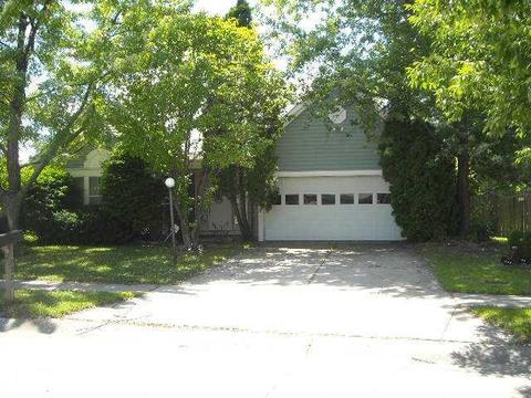 8288 Castle Ridge Ln, Indianapolis, IN 46256 photo 1