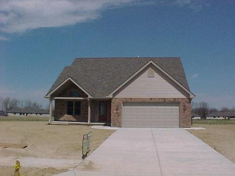156 Chateau Dr, Pendleton, IN 46064 photo 1