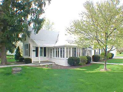 427 E Arnold, Bluffton, IN 46714 photo 1