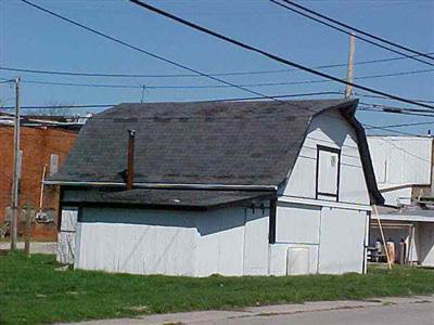 445 E Shackley St, Geneva, IN 46740 photo 2