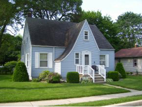 636 E Laporte St, Plymouth, IN 46563 photo 1