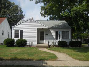 627 N Walnut St, Plymouth, IN 46563 photo 8