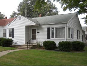 627 N Walnut St, Plymouth, IN 46563 photo 1