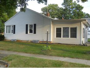 627 N Walnut St, Plymouth, IN 46563 photo 7