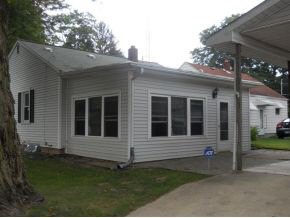 627 N Walnut St, Plymouth, IN 46563 photo 10