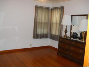627 N Walnut St, Plymouth, IN 46563 photo 5