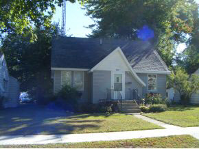 725 Thayer St, Plymouth, IN 46563 photo 3