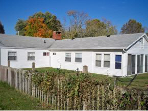 210 Baker St, Plymouth, IN 46563 photo 2