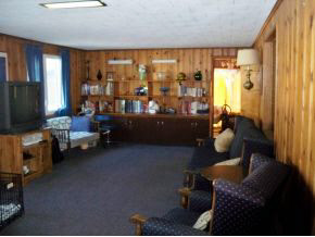 210 Baker St, Plymouth, IN 46563 photo 5