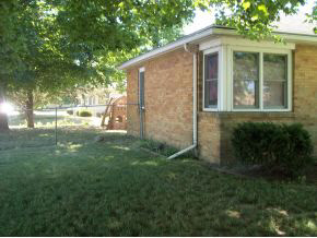 317 S Bowen Ave, Bremen, IN 46506 photo 3