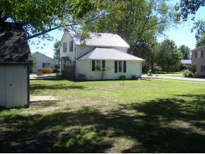 307 E Jefferson St, Bourbon, IN 46504 photo 3