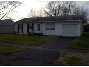 1402 Elm St, Rochester, IN 46975 photo 1