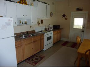 306 N Center St, Akron, IN 46910 photo 3