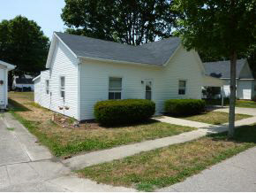 306 N Center St, Akron, IN 46910 photo 8
