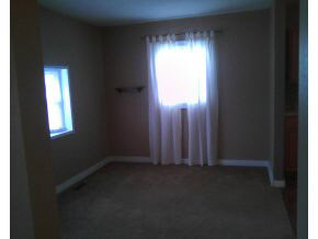 305 S Plum St, Plymouth, IN 46563 photo 4