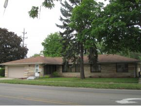 708 E 9th St, Rochester, IN 46975 photo 1