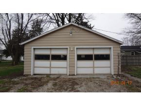 315 S Cherry St, Akron, IN 46910 photo 3