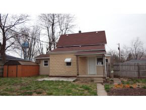 315 S Cherry St, Akron, IN 46910 photo 2