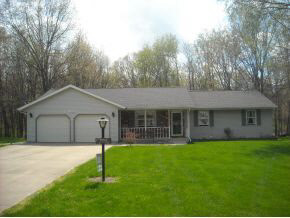 12552 Hillside Dr, Plymouth, IN 46563 photo 1