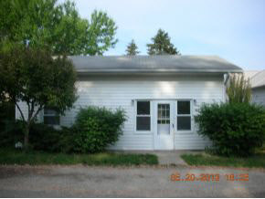 604 N Thayer St, Bourbon, IN 46504 photo 1