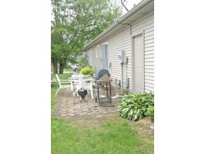 804 Maple Ave, Plymouth, IN 46563 photo 3