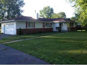 12809 Woodbury Dr, Plymouth, IN 46563 photo 1
