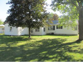 1220 Washington St, Rochester, IN 46975 photo 3