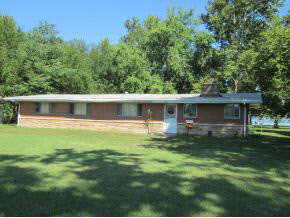 4858 W Shore Dr, Bremen, IN 46506 photo 1