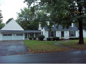 209 Ewing St, Plymouth, IN 46563 photo 1